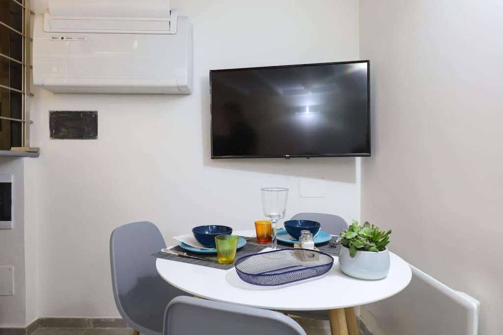 Cozy Loft Navigli, Close To Duomo And Bocconi - Italy Flat Vacation Mailand Exterior foto